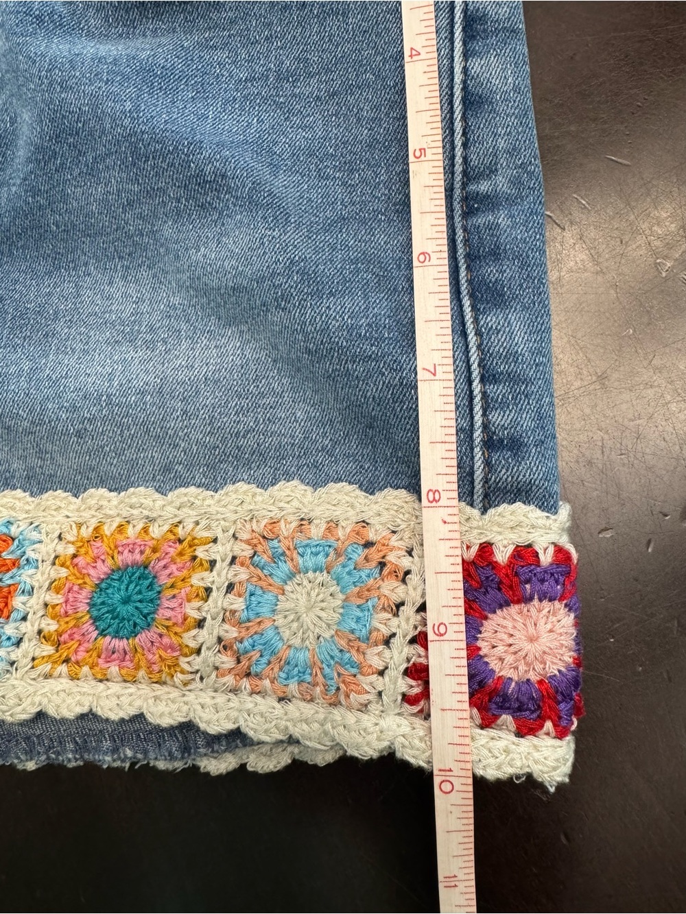 Tractr Girls Denim Shorts Size 12 Crochet Hem Boho Festival Light Wash Stretch - Picture 11 of 15